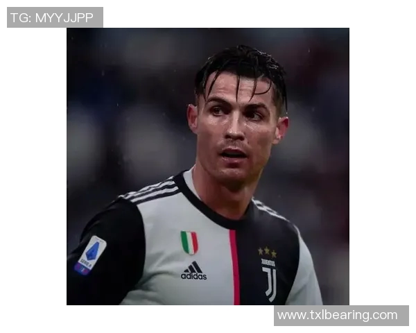 足球巨星精彩射门瞬间高清头像图片展现绝佳技艺与风采